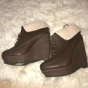 Women's size 8 wedge booties